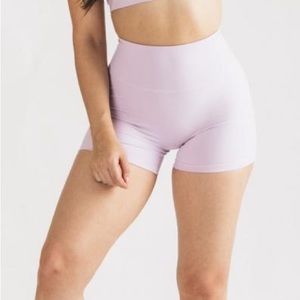 Alphalete Pulse Surge Shorts - Lavender
